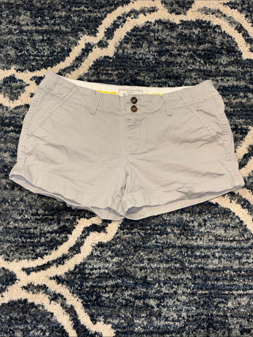 Old Navy Light Gray Women's Khaki Shorts